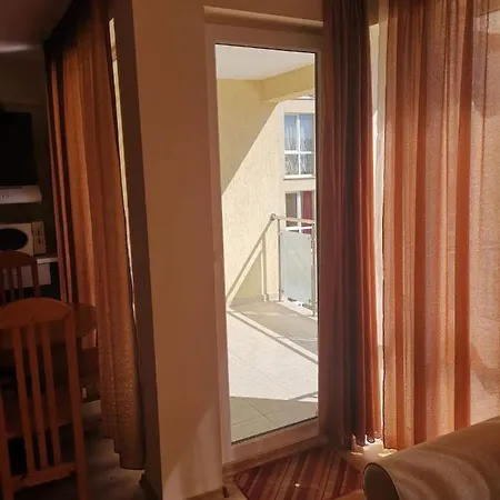 Beautiful Studio In Sunny Beach Apartment *